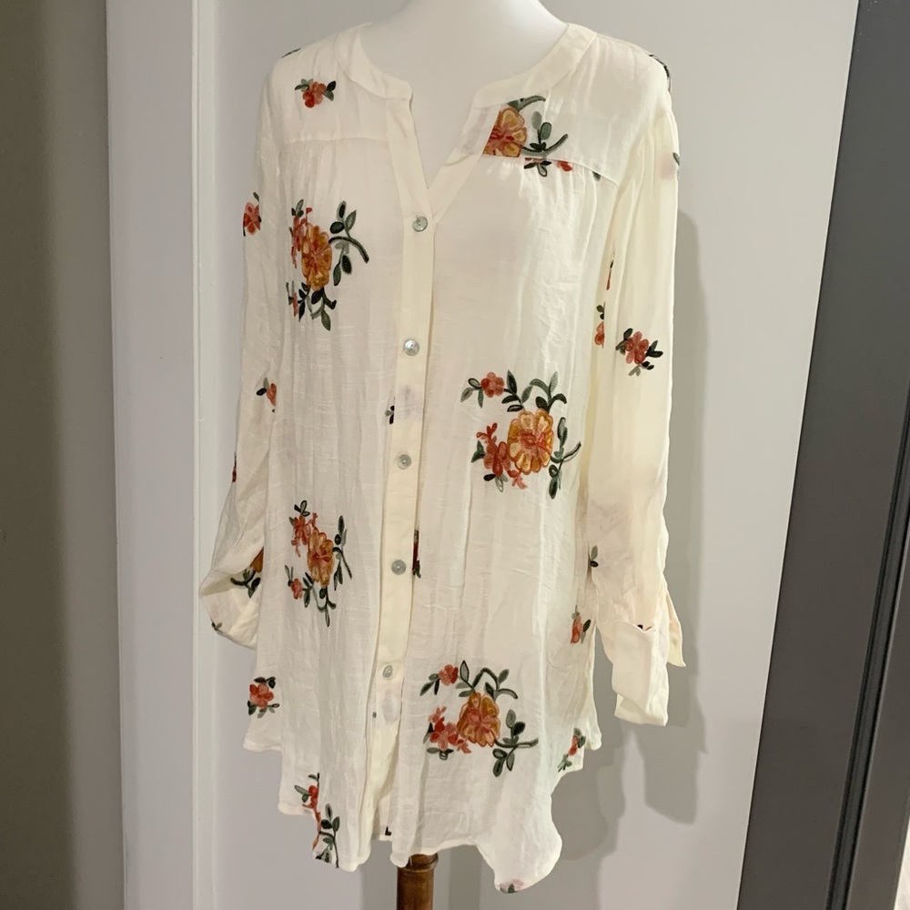 Fig and Flower cream floral blouse